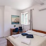 Azzurro 1 By Guide