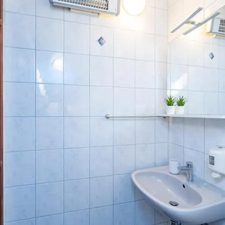 Azzurro 1 By Guide *