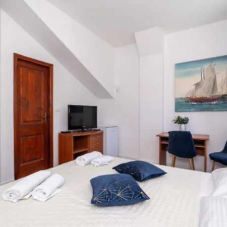 Azzurro 1 By Guide Apartament