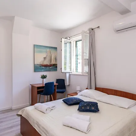 Azzurro 1 By Guide