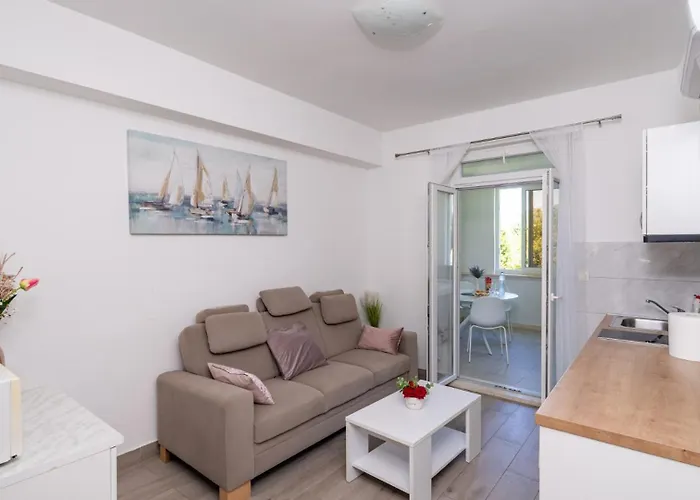 Azzurro 1 By Guide *