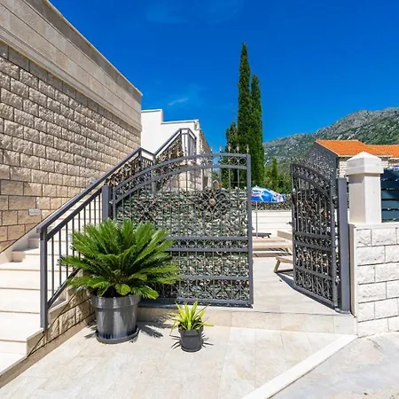 Azzurro 1 By Guide Apartment *